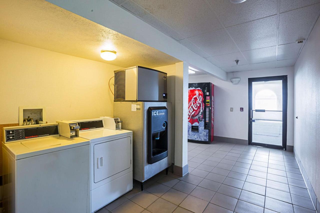 Motel 6 Omaha - Iat West Buitenkant foto