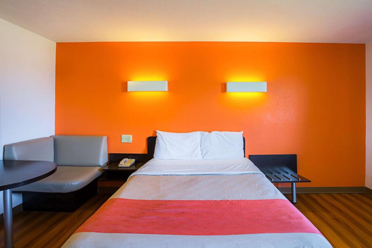 Motel 6 Omaha - Iat West Buitenkant foto