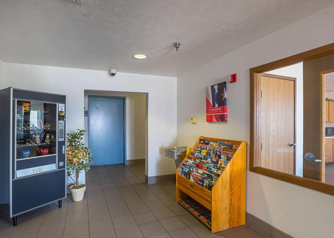 Motel 6 Omaha - Iat West Buitenkant foto