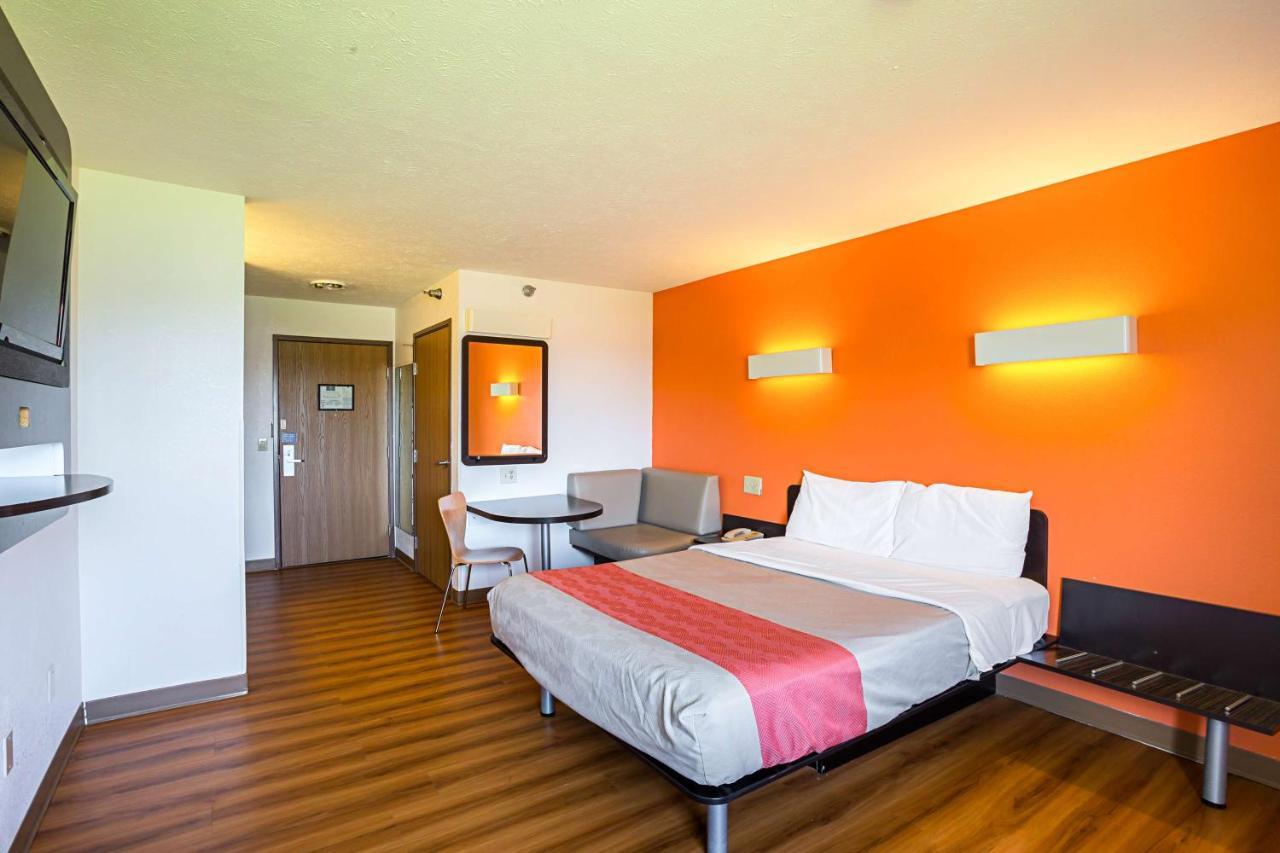Motel 6 Omaha - Iat West Buitenkant foto